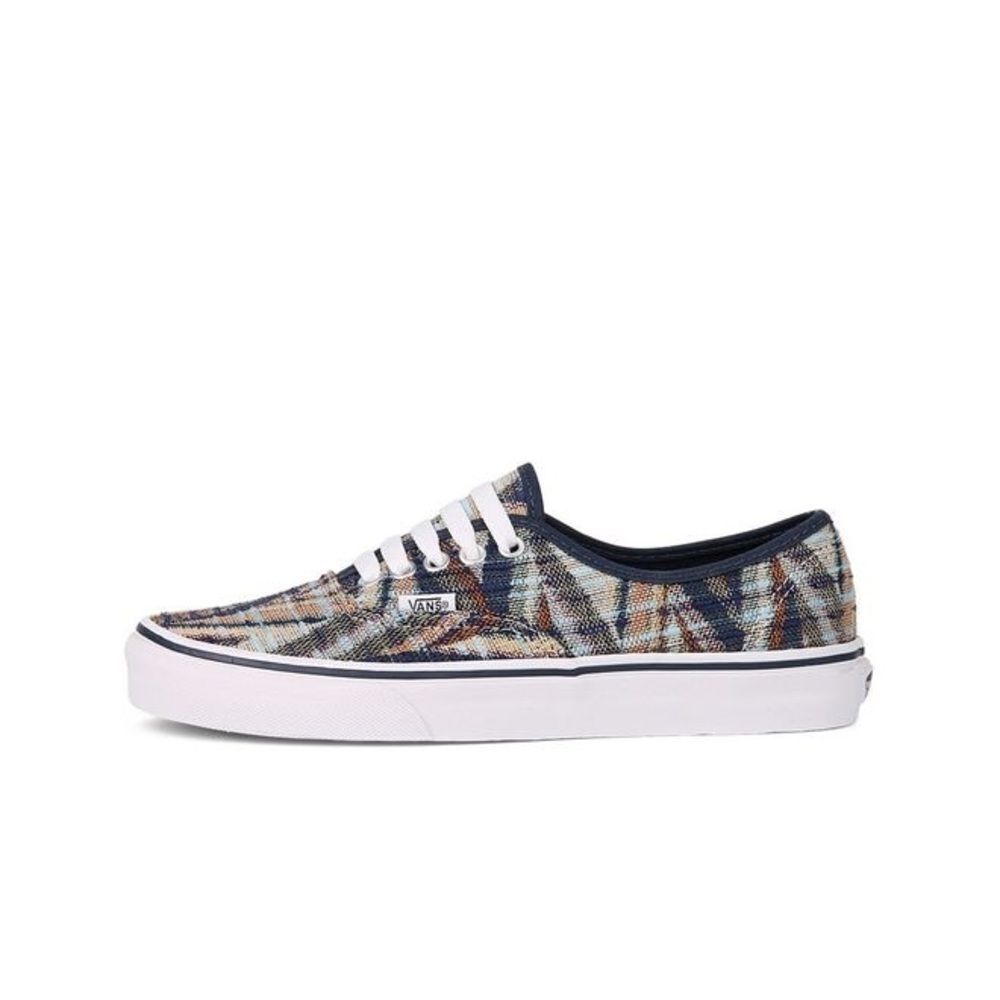 Vans Authentic Woven Chevron In Dress/True White